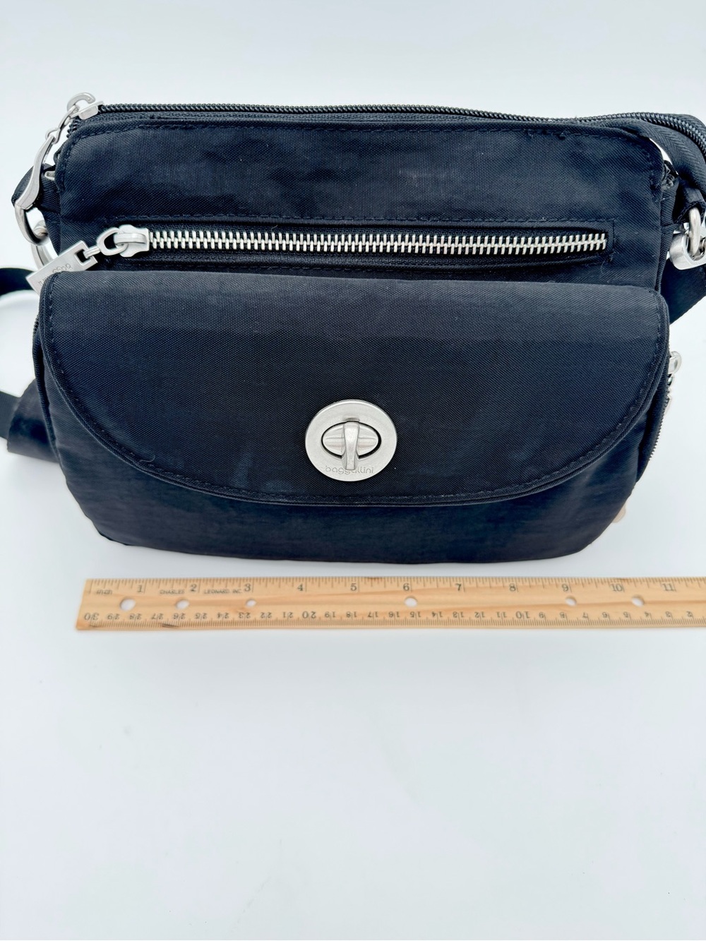 Baggallini Black Calais Crossbody Shoulder Bag - Picture 13 of 14